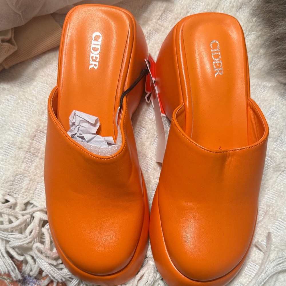 Orange Platform Women’s Shoes - Picture 3 of 3